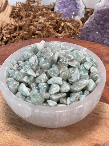 Natural Green Aventurine Chip , Real Green Aventurine chip , Green Aventurine Tumble Loose Stone , Green Aventurine Crystal chips
