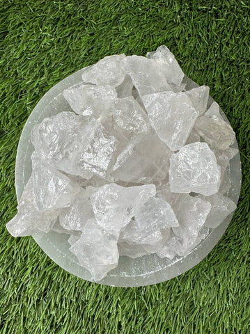 Clear Quartz RAW , 0.75"-1.25" Size, Wicca, Witchcraft, Tumbling, Cabbing, Fountain Rocks, Decoration, Polishing. RAW Clear Quartz