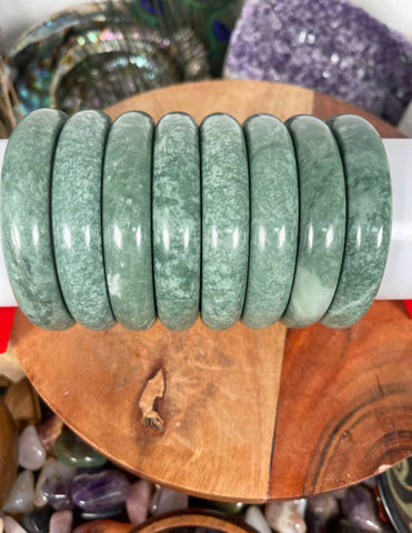 Jade Bangle, Bracelet Comes with box, NATURAL JADE BANGEL,Free Shipping, Dark color Rare to find, fits most people size 63-65mm , Green jade