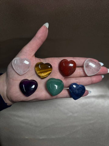 7 Chakra Heart Gemstone Set (Rose Quartz, Amethyst, Tiger Eye, Green Aventurine, Red Jasper, Blue Sodalite, Clear Quartz), Gemstone Kit